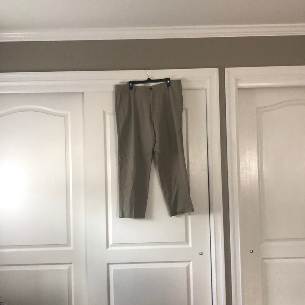 Dockers Khaki Straight Fit